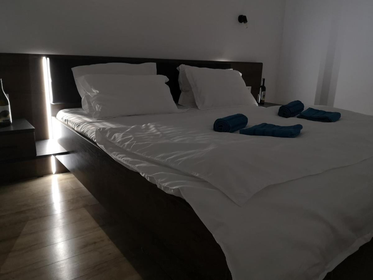 Ared-Atrium Mall Chrysflatty3 Premium Apartment 60Mp Arad Eksteriør bilde